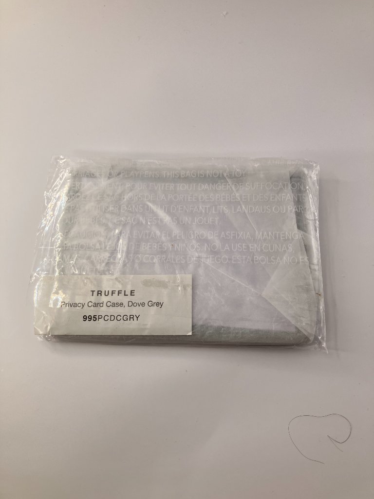 Truffle Clarity Privacy Card Case - Small Card Holder & Case - Dove Gray - New — image 4 of 4